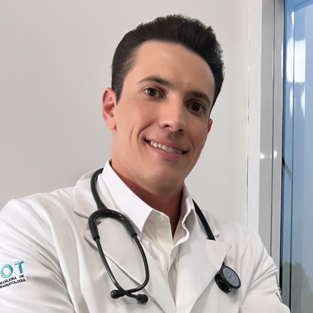 Şi-a ucis soţia şi a ieşit cu amanta la întâlnire la doar câteva ore după fapta sa. Culturistul din Brazilia a pus crima la cale cu ajutorul mamei sale