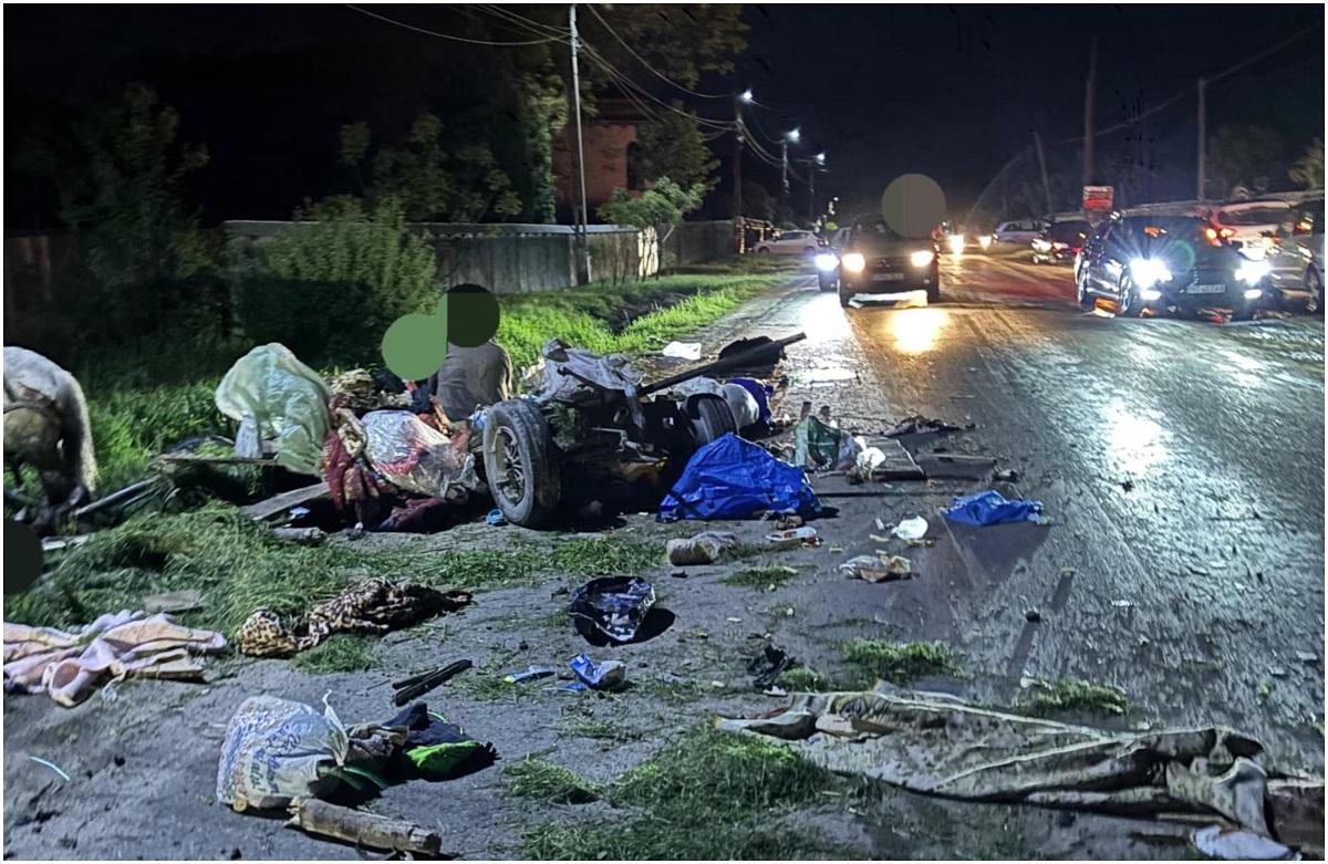 Un șofer băut și cu permisul anulat a făcut țăndări o căruță cu 10 oameni, printe care 3 copii