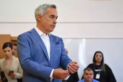 Călin Georgescu, fost candidat la prezidenţiale Călin Georgescu, mesaj înainte de turul 2 al alegerilor prezidenţiale. Nu l-a menţionat deloc pe George Simion