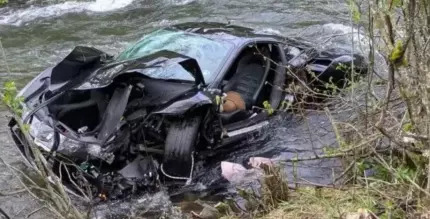Un cuplu a murit după ce s-a răsturnat cu Ferrari-ul de 350.000 de euro într-un râu, în Spania