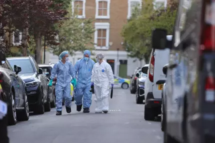 Trei incendii suspecte în Londra, legate de Keir Starmer. Un tânăr de 21 de ani a fost arestat: poliţia antitero implicată Trei incendii suspecte în Londra, legate de Keir Starmer. Un tânăr de 21 de ani a fost arestat: poliţia antitero implicată