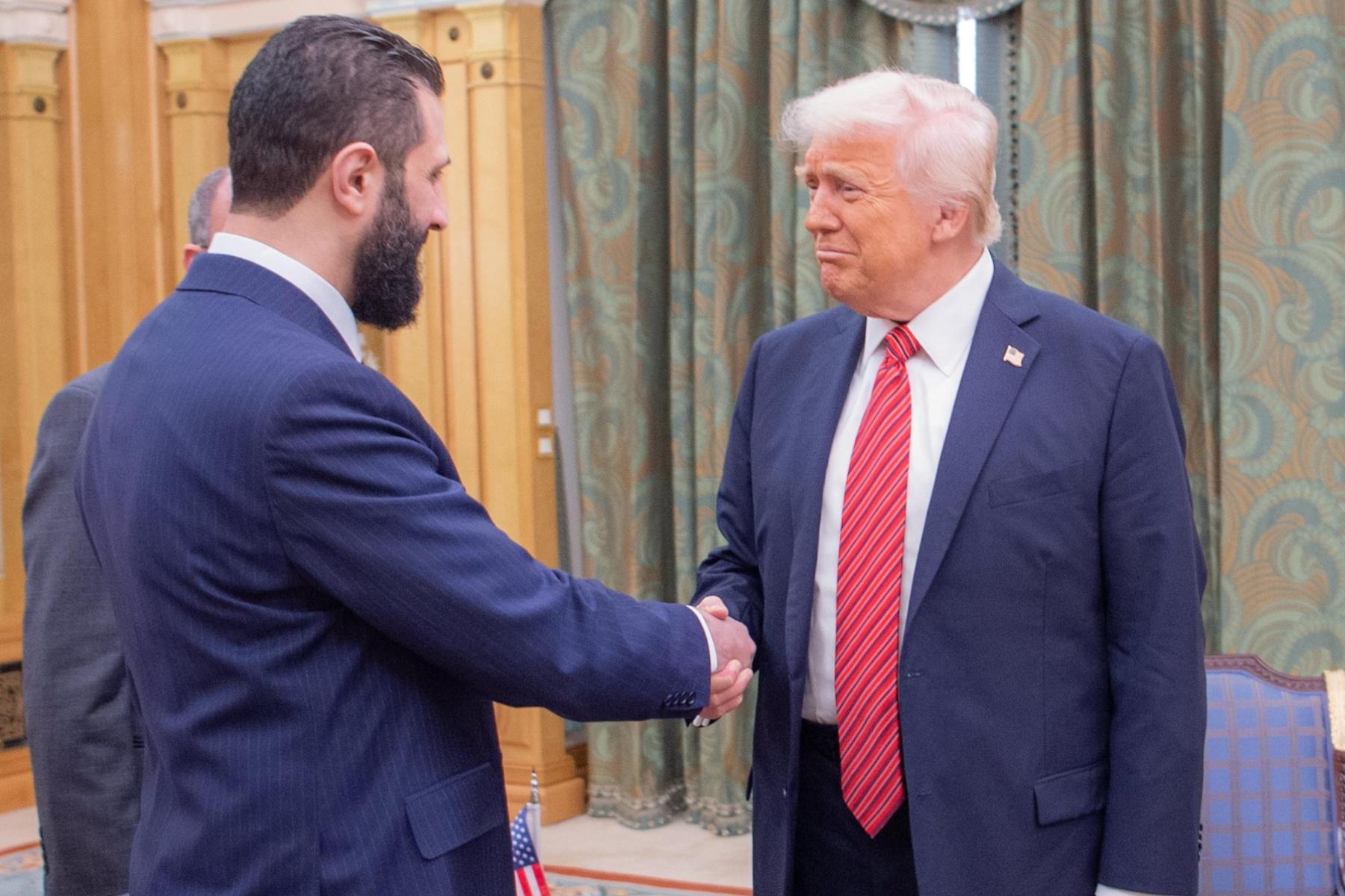 Mutare surprinzătoare a lui Trump: S-a întâlnit cu președintele Siriei, după ce a anunţat că ridică toate sancțiunile impuse țării