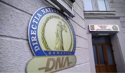 Intrarea principală în sediul DNA Managerul Institutului de Neurologie și Boli Neurovasculare București, sub control judiciar pentru mită
