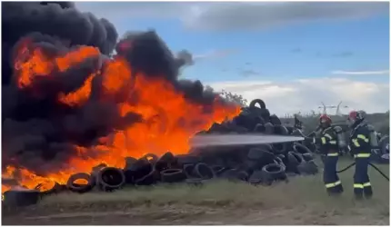 Degajări masive de fum în urma unui incendiu la Șendreni Degajări masive de fum în urma unui incendiu la Șendreni, Galați. Autoritățile au trimis RO-Alert