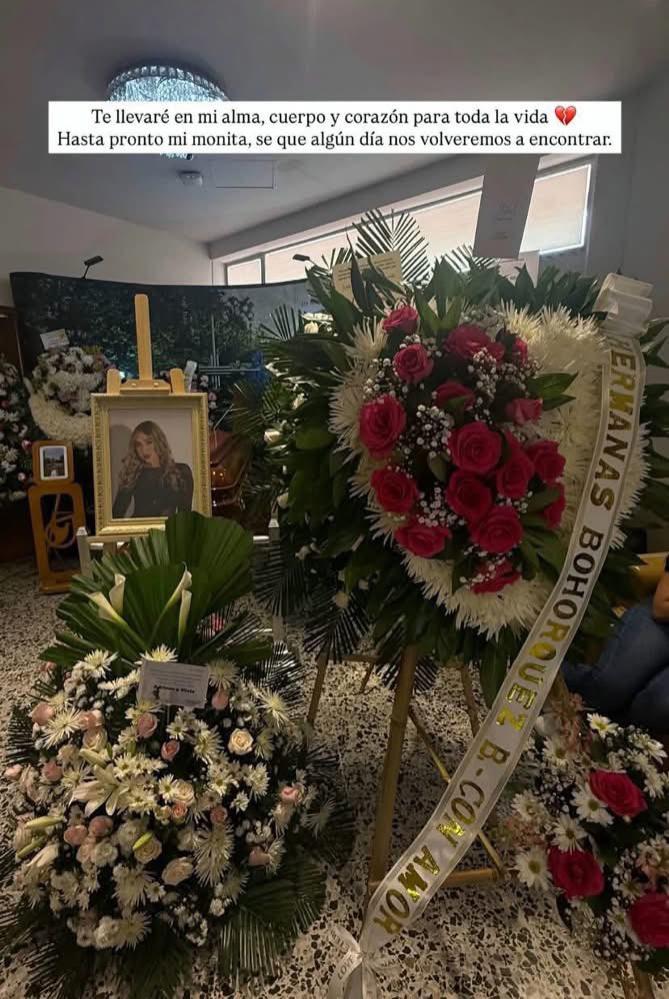 O tânără model, împuşcată mortal de un asasin deghizat în curier. Maria a fost ucisă sub privirile mamei, chiar în faţa casei sale din Columbia