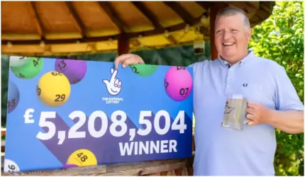 Gary MacDonald de 60 de ani din UK Gary MacDonald de 60 de ani a declarat că un aspirator Shark a fost primul lucru pe care l-a cumpărat după ce a câștigat 5,8 milioane de euro