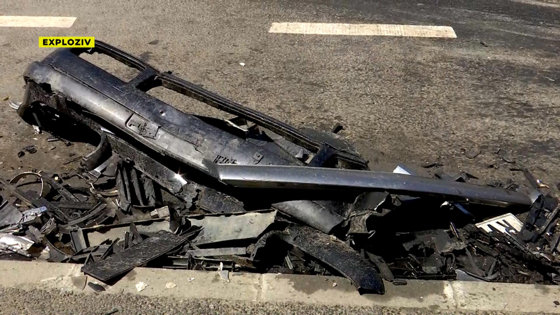 Un tânăr de 20 de ani şi-a trimis prietenii la spital, după un accident teribil în Maramureş. Camerele au surprins maşina cu câteva secunde înainte de impact