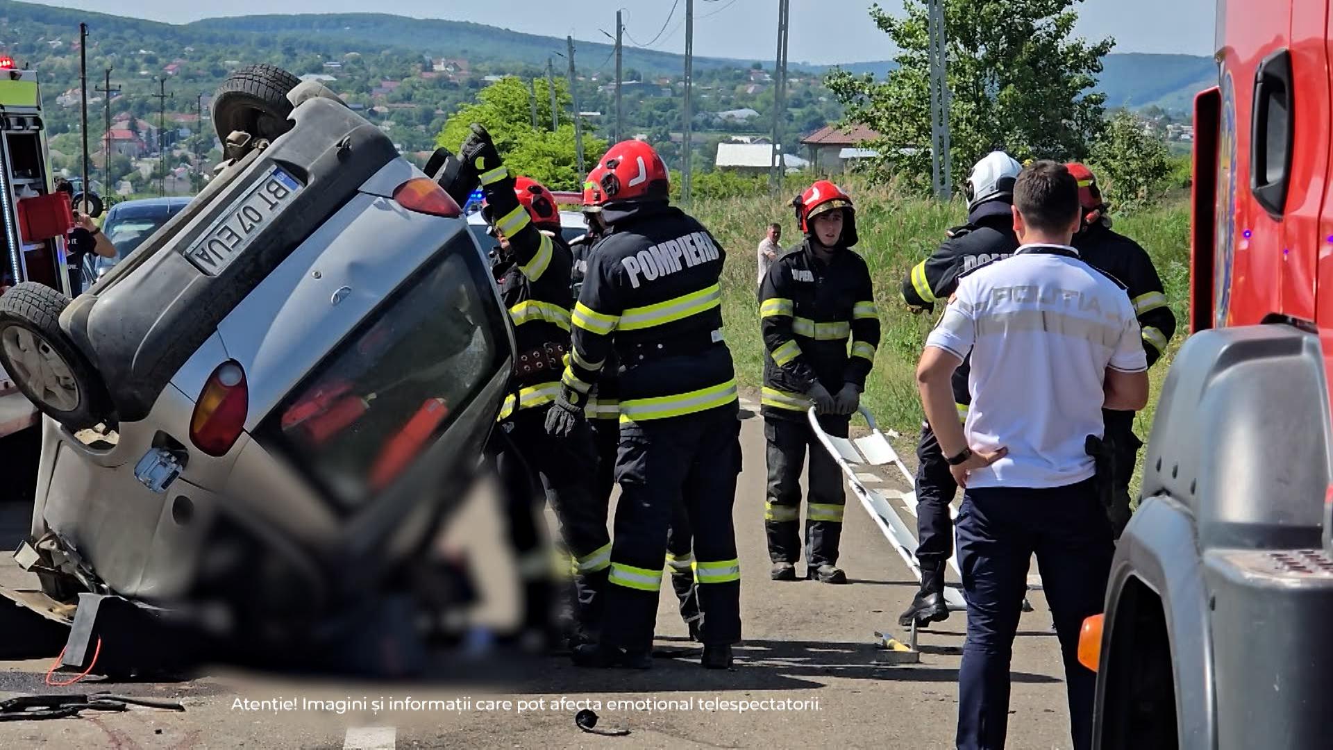 Au venit să aprindă lumânări pentru ruda moartă în accident şi au găsit încă un cadavru, la şase ore de la incident. Filmul tragediei din Botoşani