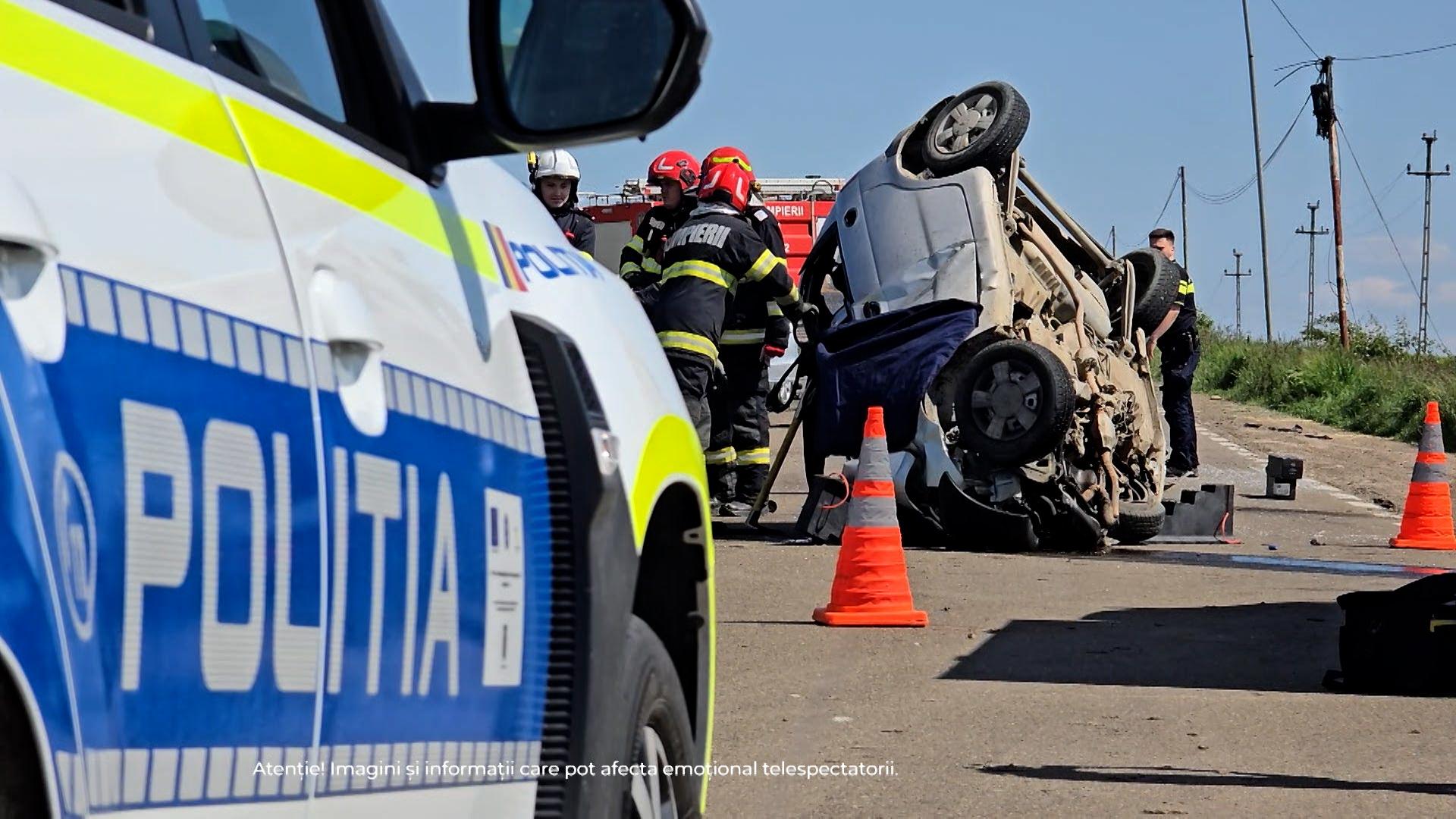 Au venit să aprindă lumânări pentru ruda moartă în accident şi au găsit încă un cadavru, la şase ore de la incident. Filmul tragediei din Botoşani