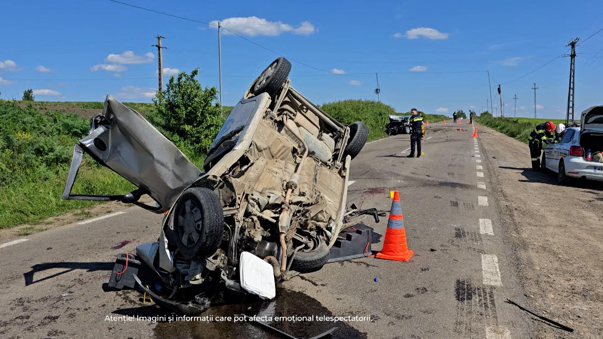 Au venit să aprindă lumânări pentru ruda moartă în accident şi au găsit încă un cadavru, la şase ore de la incident. Filmul tragediei din Botoşani
