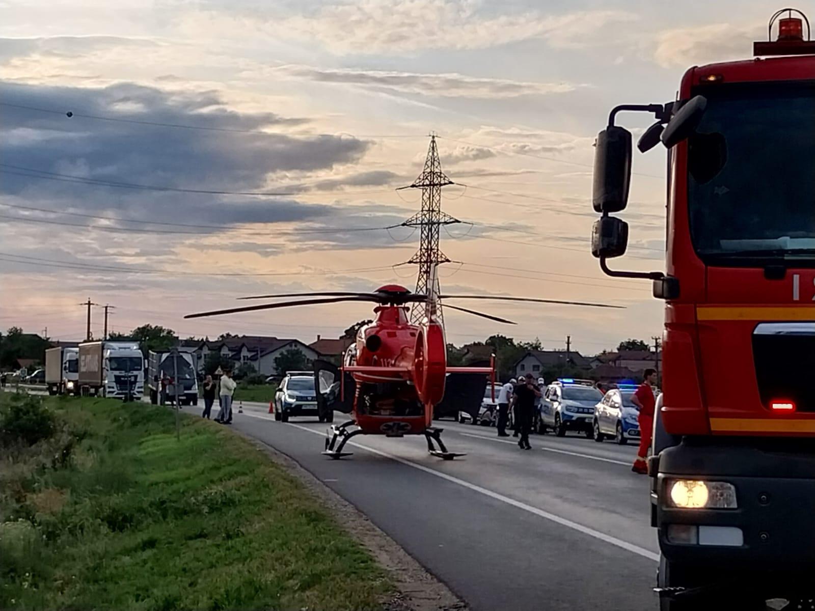 Două persoane au murit, după ce maşina în care se aflau s-a izbit de o betonieră pe Centura de Nord a Craiovei