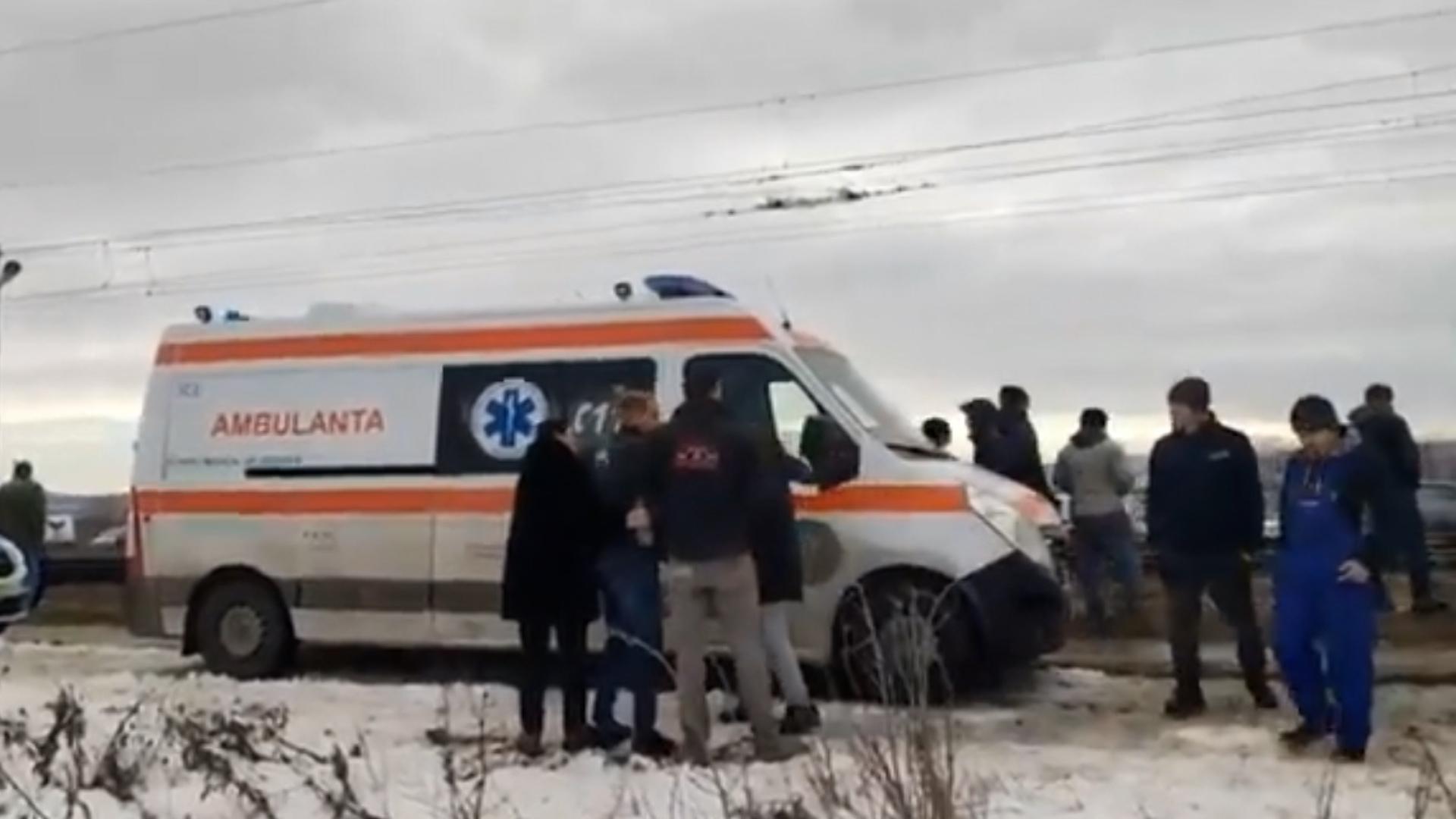 La 31 de ani, Liviu se luptă să trăiască pentru fiul său, după un accident de motocicletă. În urmă cu doi ani, îşi pierdea soţia şi fiica, tot într-o tragedie rutieră