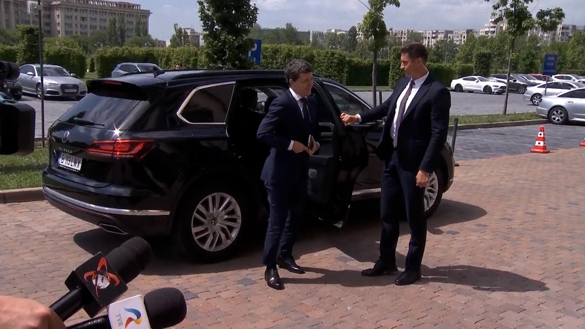 Surse: Nicuşor Dan pleacă duminică în Polonia. Când s-ar putea întâlni cu Donald Trump