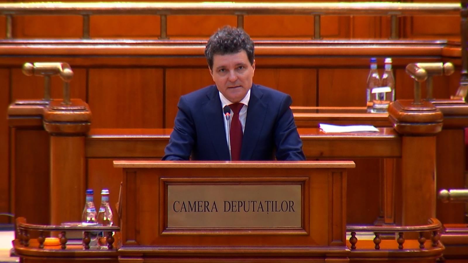 Nicușor Dan este, oficial, președintele României. A depus jurământul în Parlament