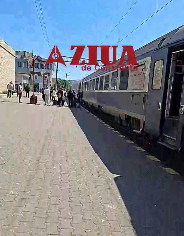 Două trenuri s-au ciocnit, în gara Constanța: 14 persoane au fost rănite. A fost activat planul roşu de intervenţie