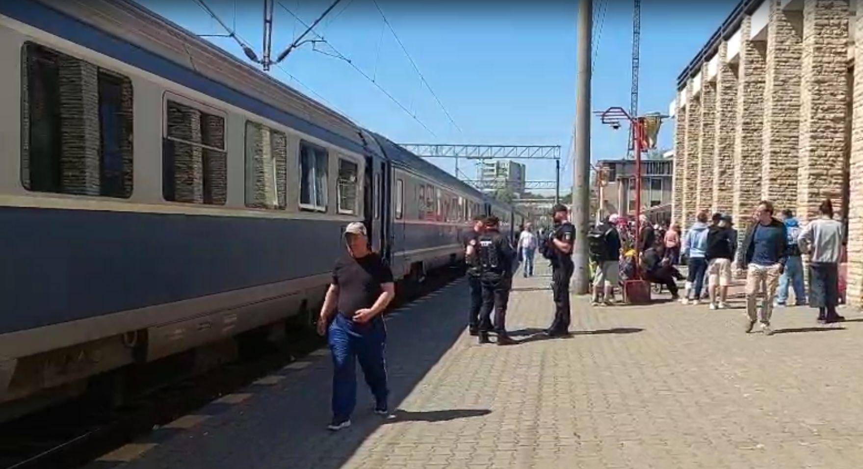 Două trenuri s-au ciocnit, în gara Constanța: 14 persoane au fost rănite. A fost activat planul roşu de intervenţie