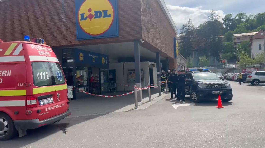 Alertă de intoxicare într-un supermarket Lidl din Braşov. 35 de persoane au fost evacuate