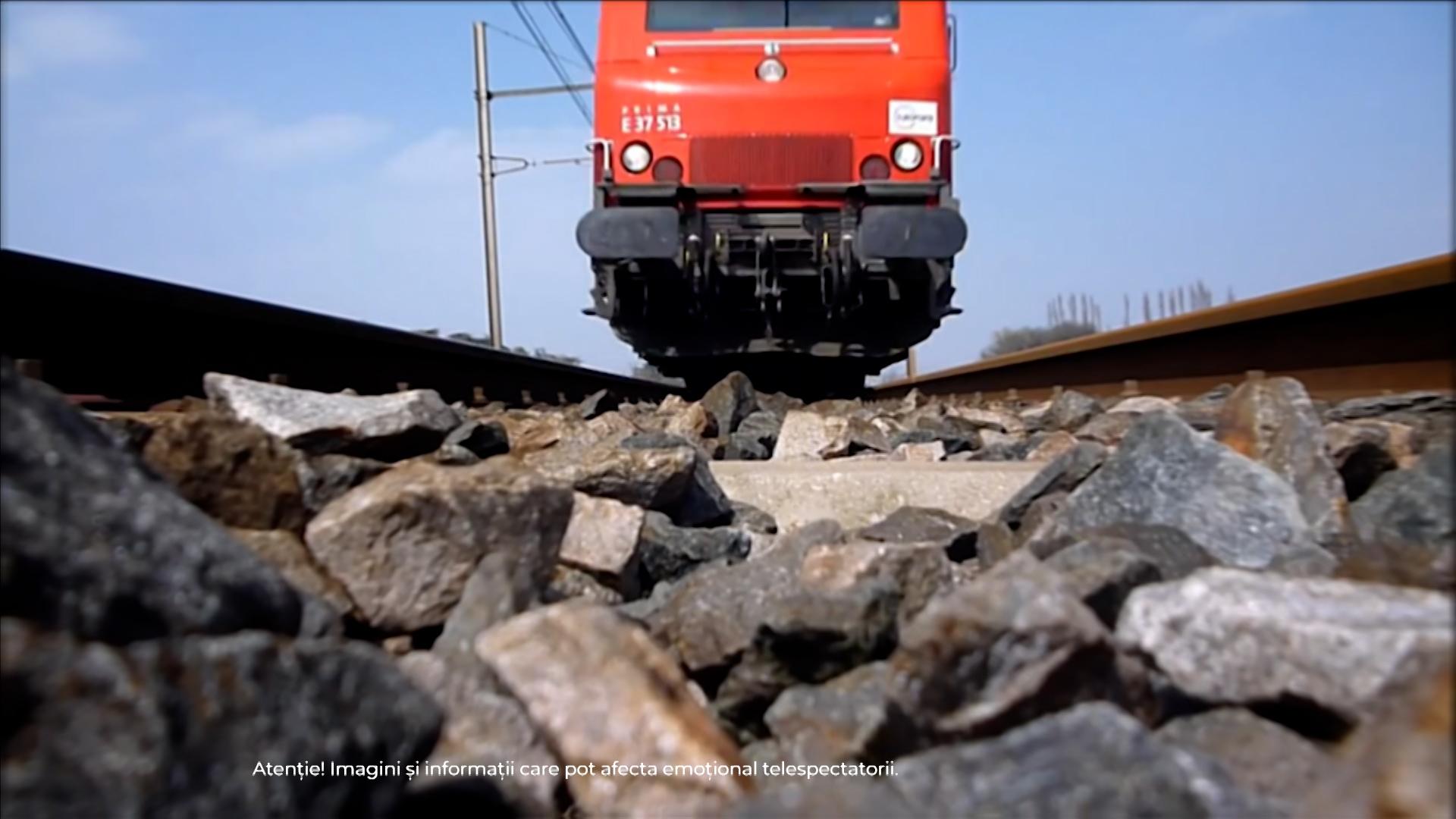 Ipotezele în cazul accidentului de la Iaşi, unde o maşină a fost spulberată de tren. Diana a fost la un pas de moarte, pe un drum pe care îl făcea zilnic