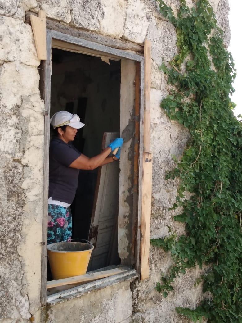 A cumpărat 6 case cu 5 euro în Italia