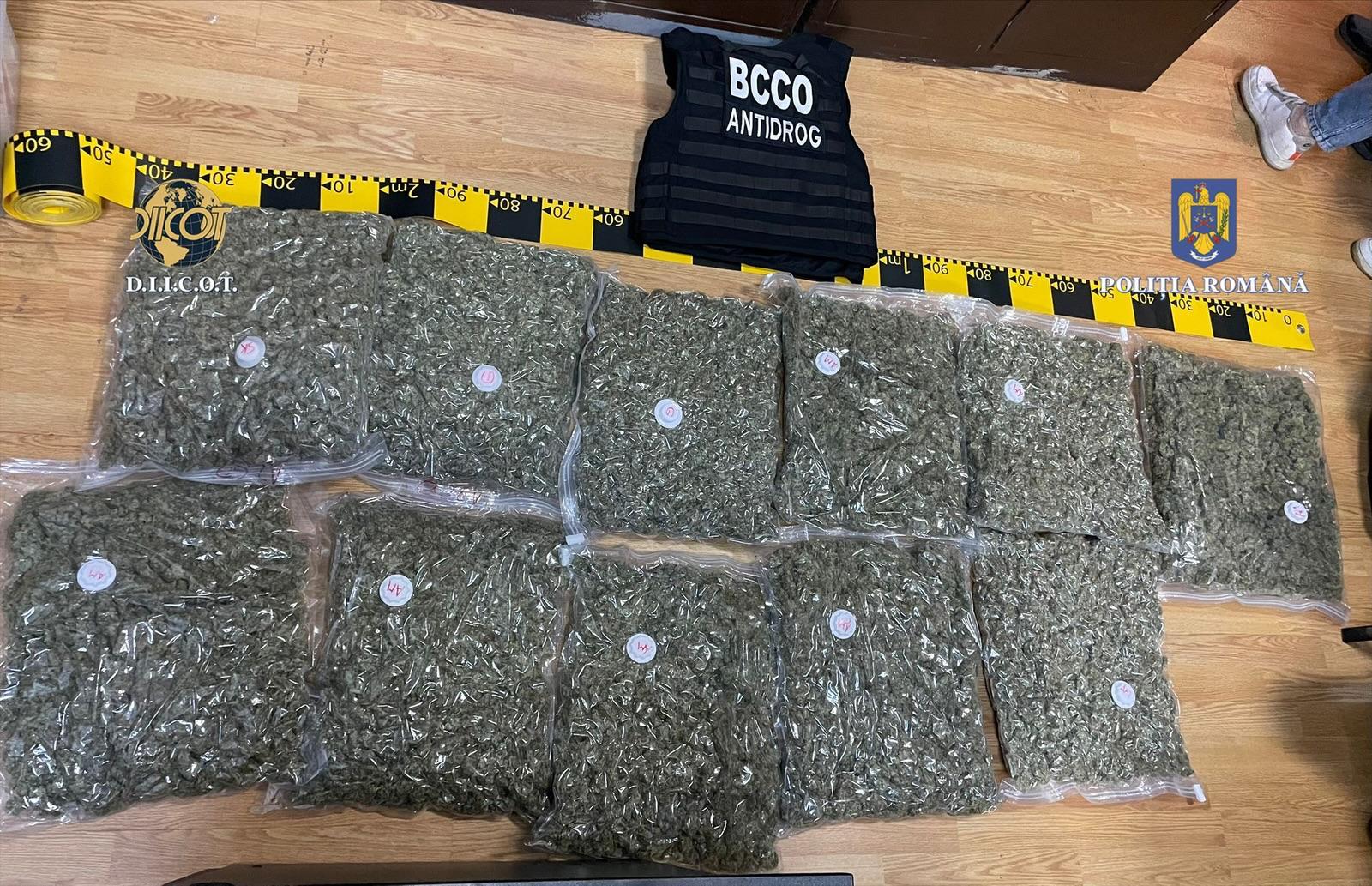 Ce au descoperit poliţiştii clujeni în frigiderul unui tânăr de 31 de ani