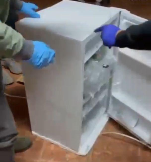 Ce au descoperit poliţiştii clujeni în frigiderul unui tânăr de 31 de ani
