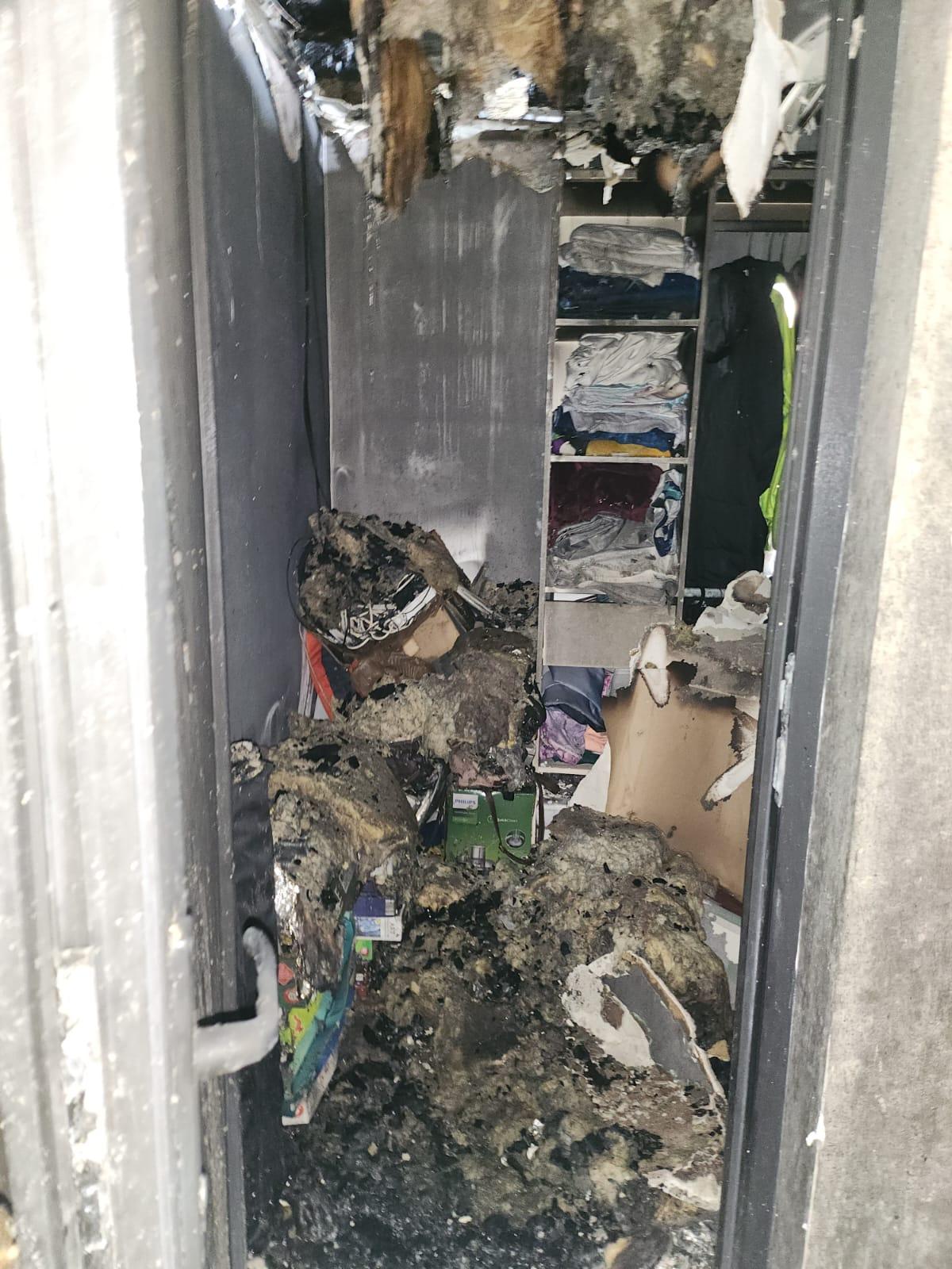 Pisicuţa Miţi, eroină pentru stăpânii săi. I-a salvat din incendiul care le-a cuprins casa din Ilfov. Felina a rămas captivă în interior