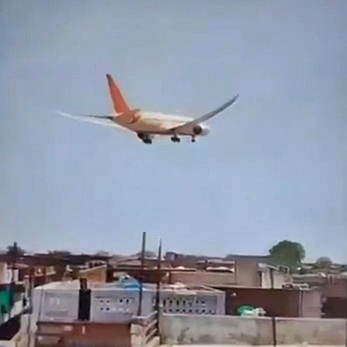 Prima ipoteză a experților, după prăbușirea avionului Boeing 787