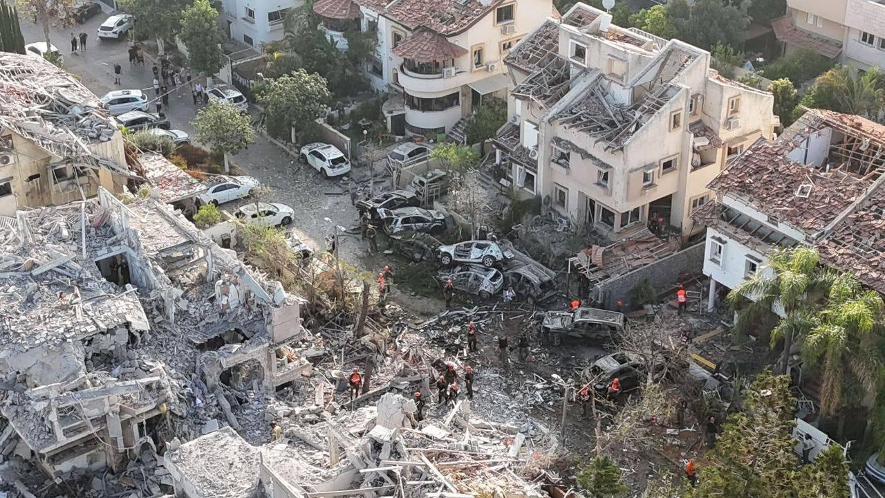 Imaginile dezastrului în Israel, filmate cu drona. Cum arată oraşul Rishon Lezion după atacul iranian