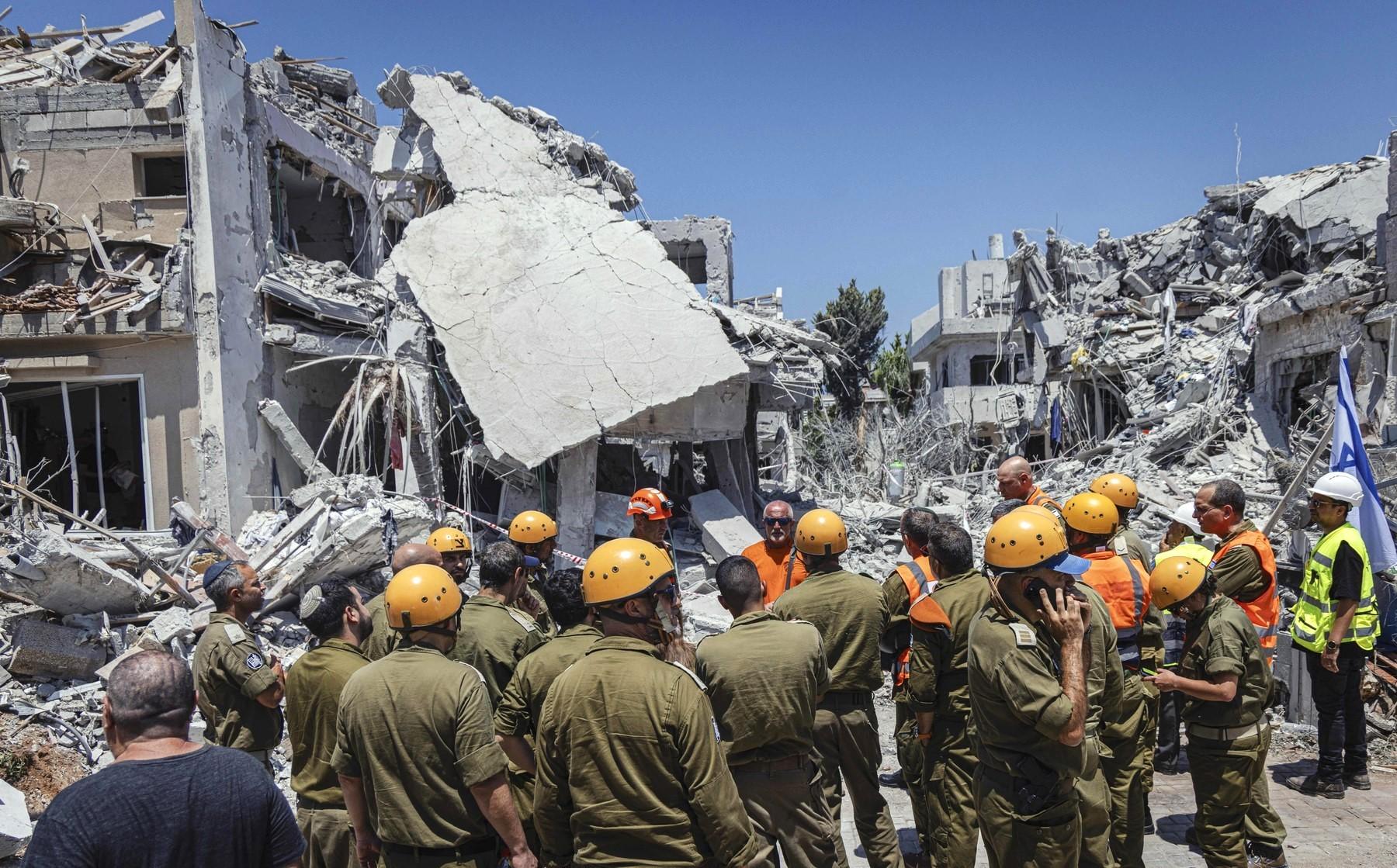 10 morți și 200 răniți în Israel, după bombardamentele iraniene. IDF a lansat noi lovituri asupra Teheranului