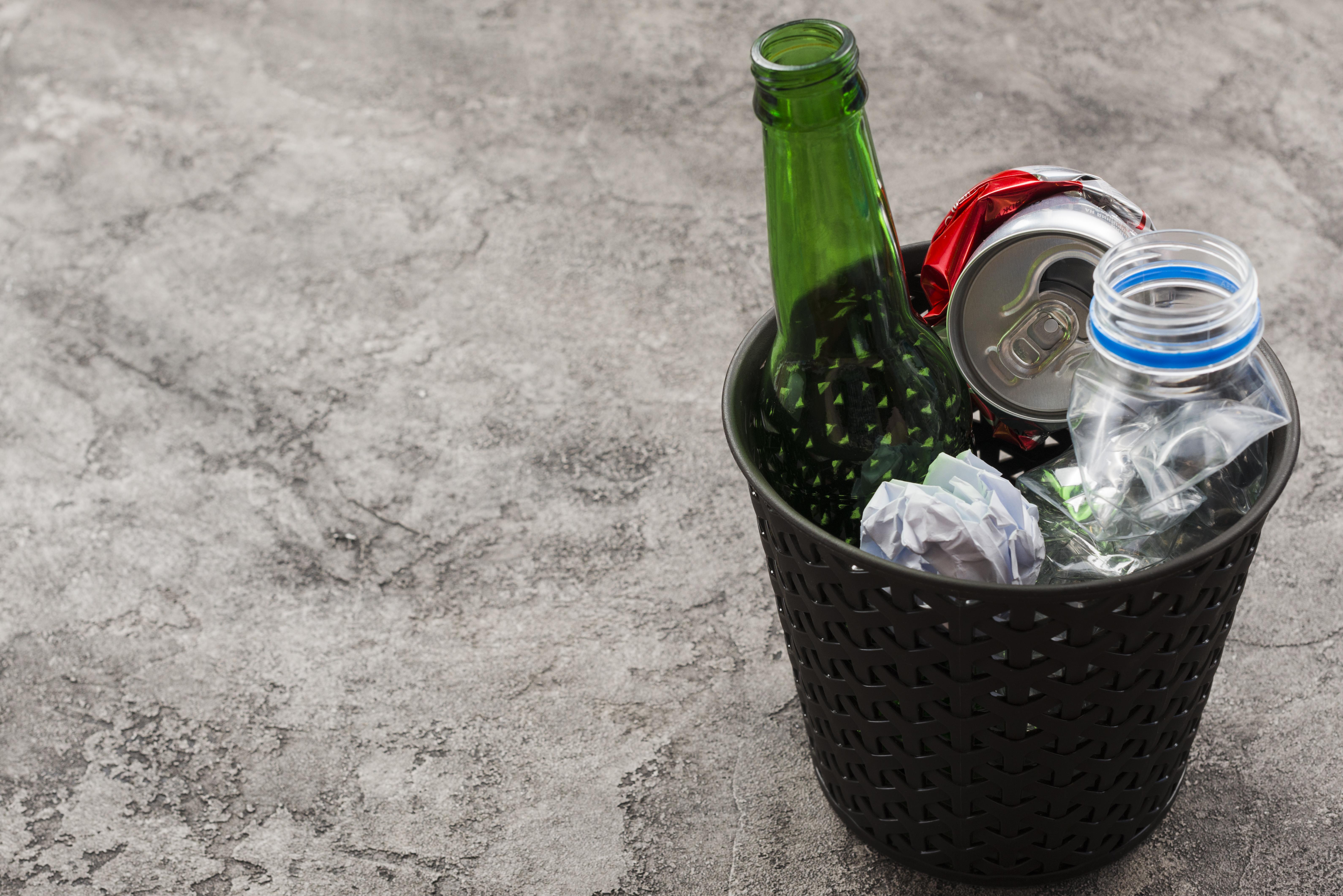 (P) Coșuri de gunoi selective – Soluția vitală pentru un mediu curat și sustenabil