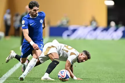 Pedro Neto (în albastru) valoarează mai mult decât tot lotul celor de la Los Angeles FC Pedro Neto (în albastru) valoarează mai mult decât tot lotul celor de la Los Angeles FC