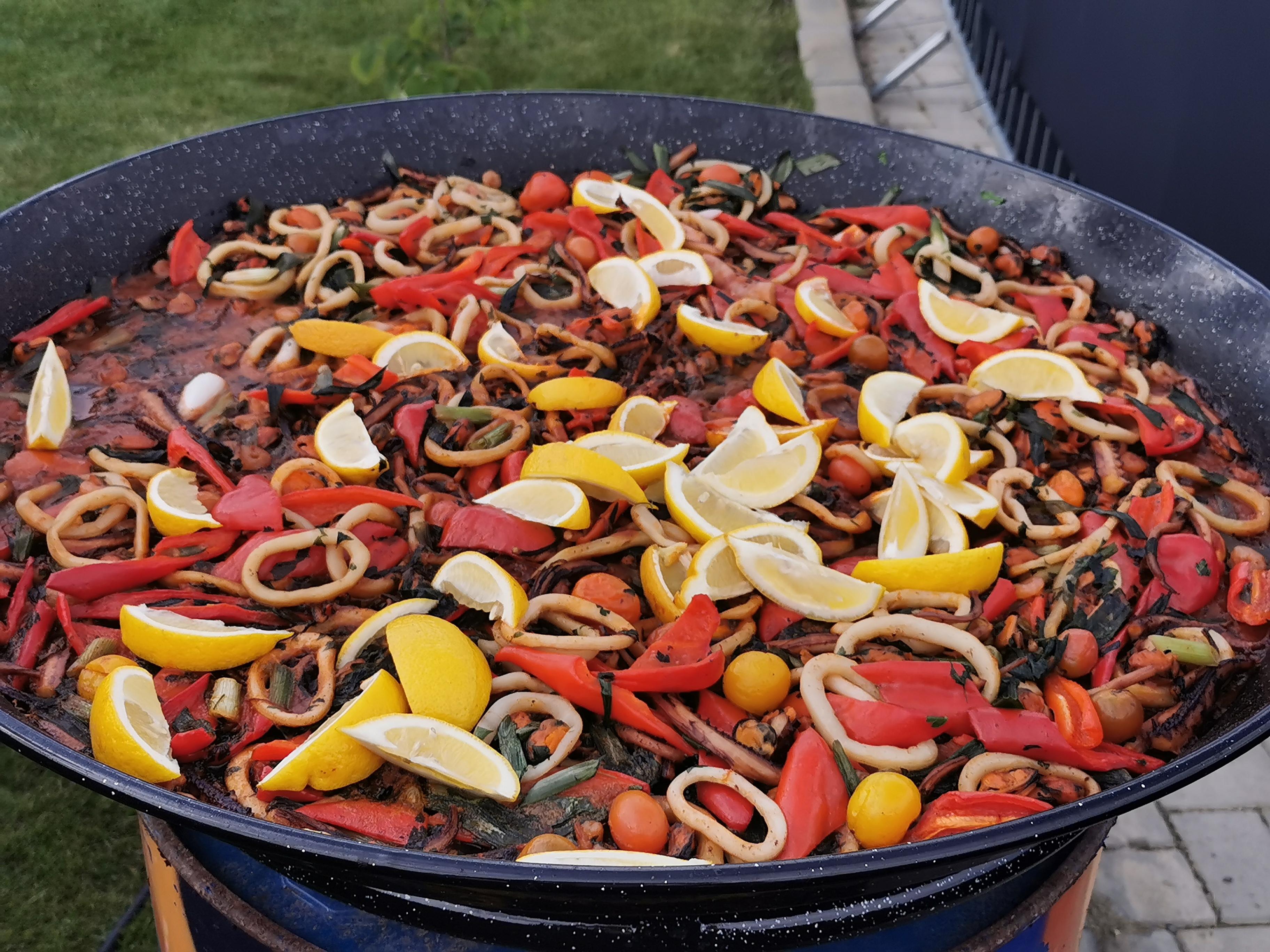 (P)GrillFest 2025: Auchan aduce gustul verii în prim-plan: carne românească și trucuri pentru un grătar reușit