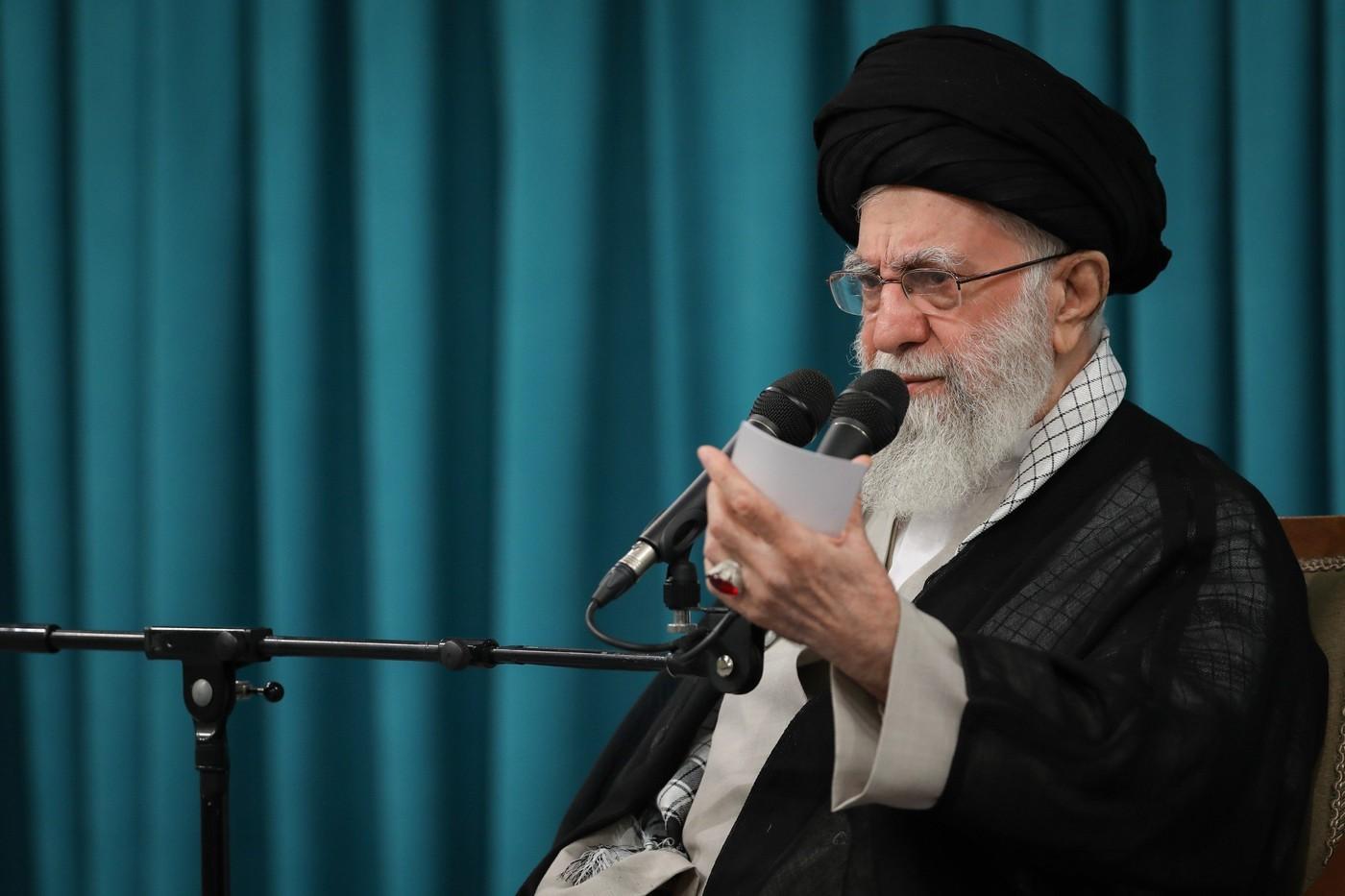 Ayatollahul Khamenei, răspuns pentru Trump: "Națiunea iraniană nu este una care să se predea"
