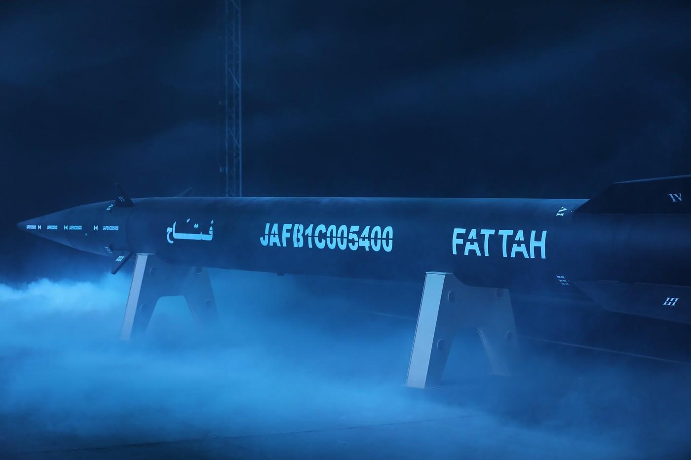 Iranul a lansat rachetele hipersonice Fattah împotriva Israelului. Trump anunţase că Teheranul vrea pacea