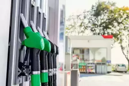 Preţurile la carburanţi au rămas identice precum cele afişate în ziua precedentă Preţurile la carburanţi au rămas identice precum cele afişate în ziua precedentă