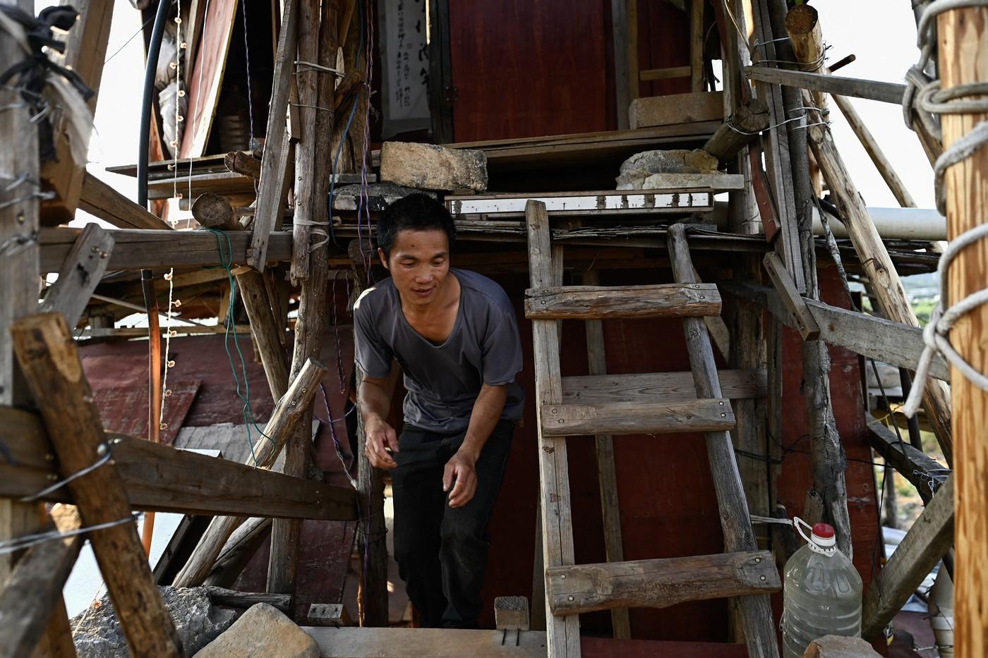 Un chinez a construit o "piramidă" cu 10 etaje