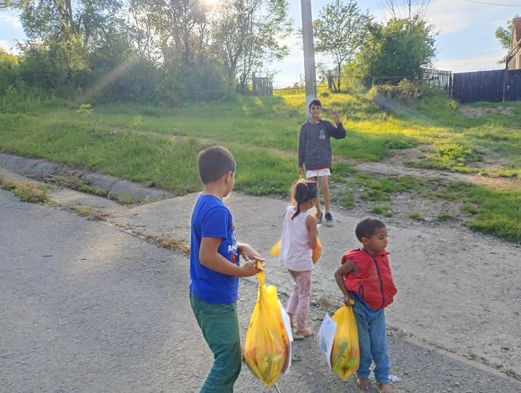 Din Europa spre satele uitate de acasă, RoOmenia desenează speranță cu gust de ciocolată