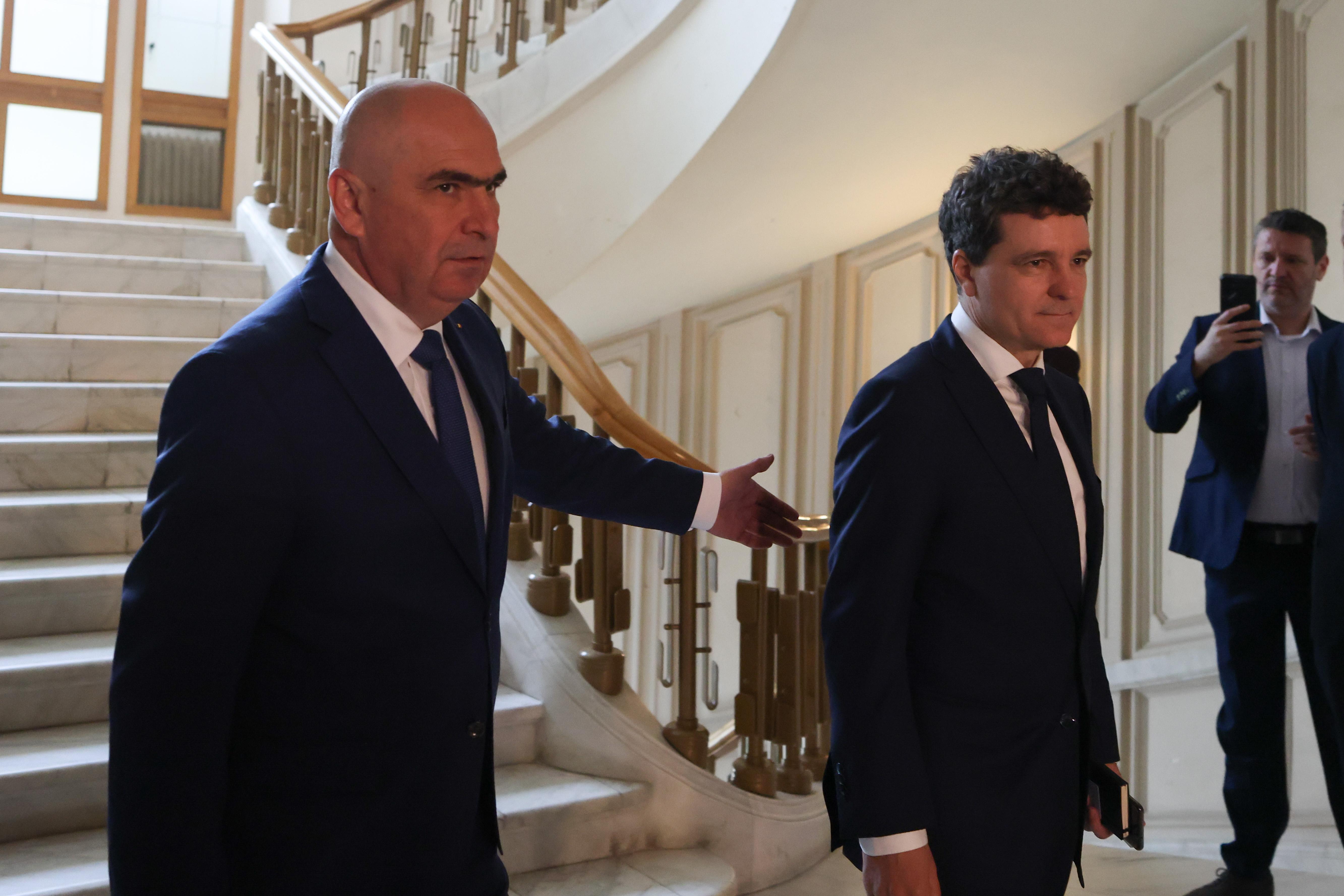 SURSE: Nicuşor Dan şi Ilie Bolojan, consens pe tema TVA-ului. În ce condiţii creşte