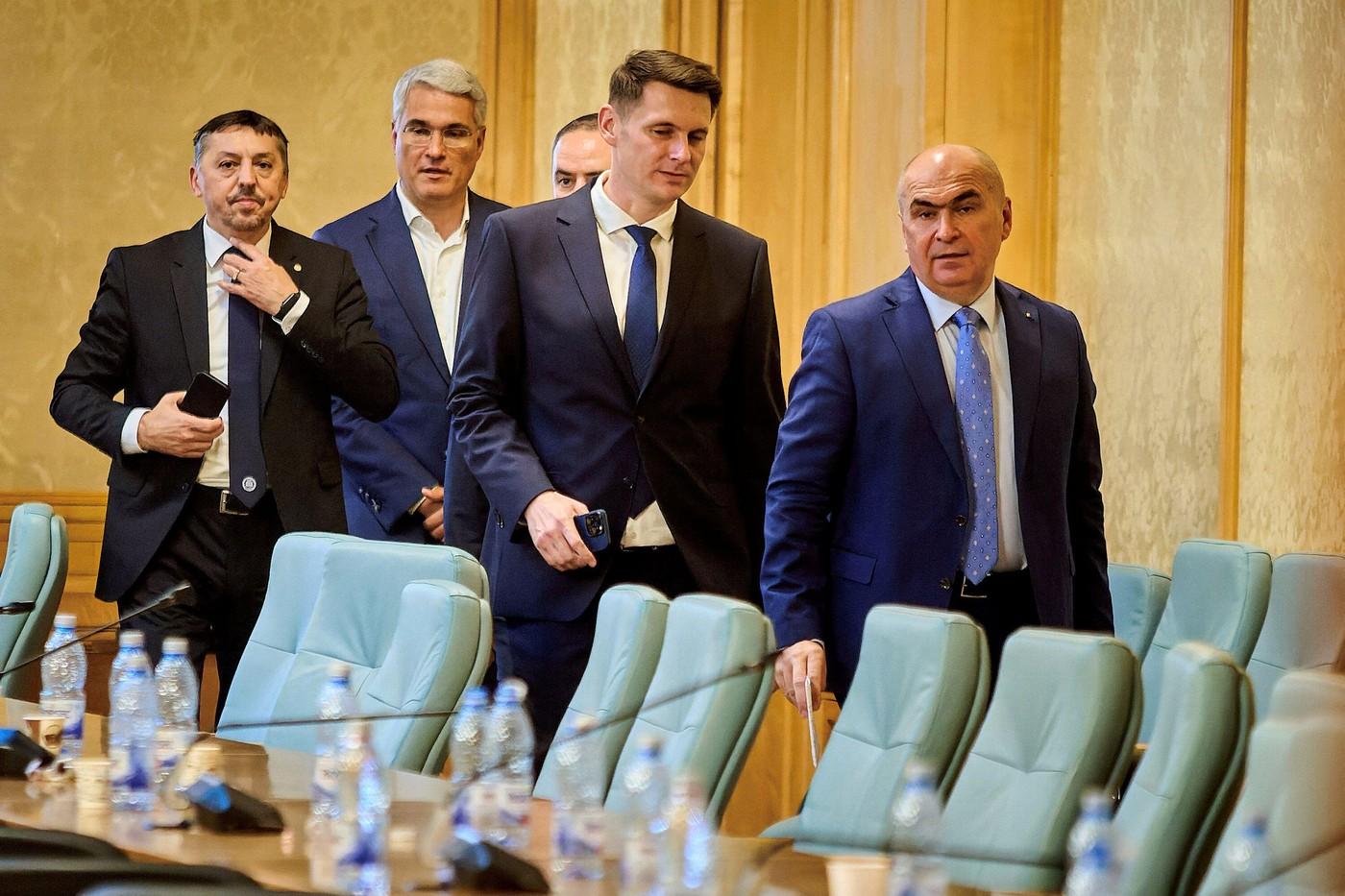 Miniştrii propuşi, audiaţi azi în comisiile de specialitate. Primul Guvern cu cinci vicepremieri