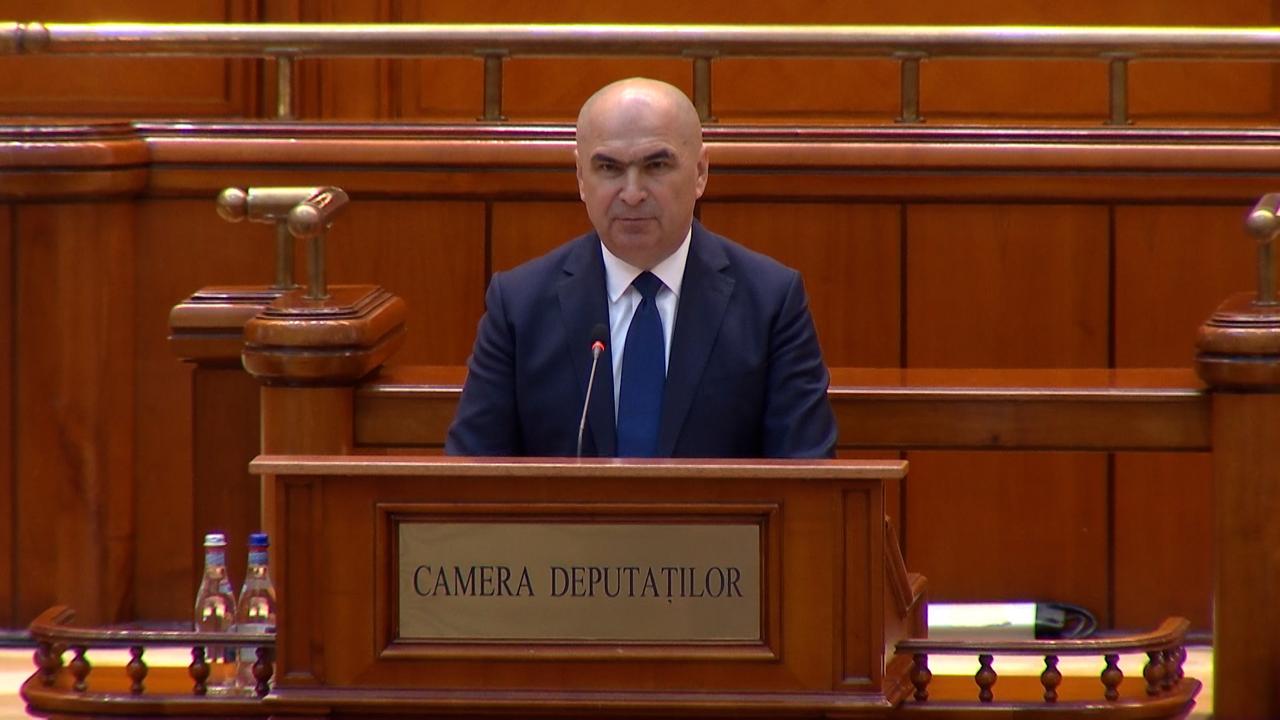 Guvernul, la vot în Parlament. Bolojan: Să le cerem scuze românilor pentru situaţia în care a ajuns ţara