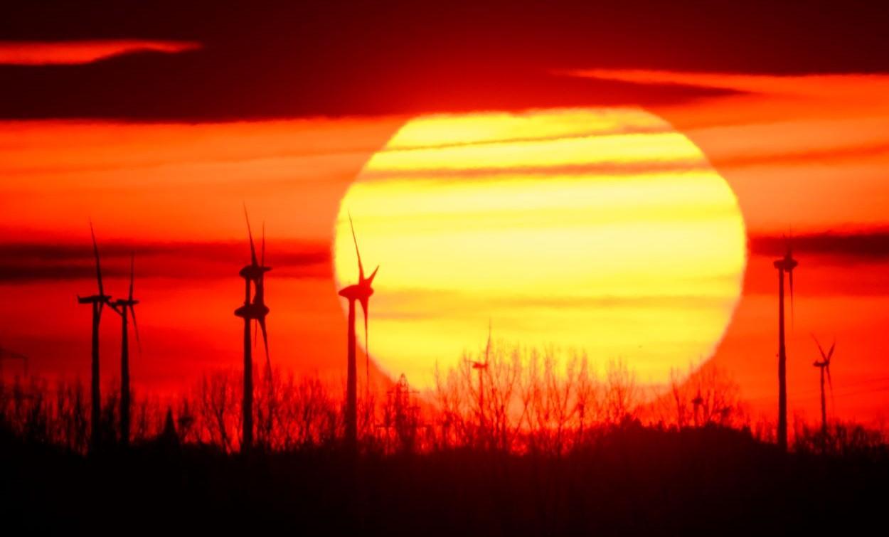 11 judeţe şi Capitala intră de joi sub cod portocaliu de caniculă. Temperaturi de peste 40 de grade la umbră