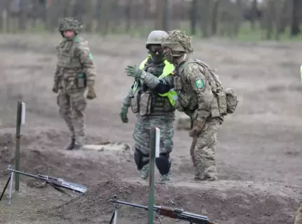 Proiect: Militarilor și polițiștilor li se interzice să mai fie mercenari, chiar și după trecerea în rezervă