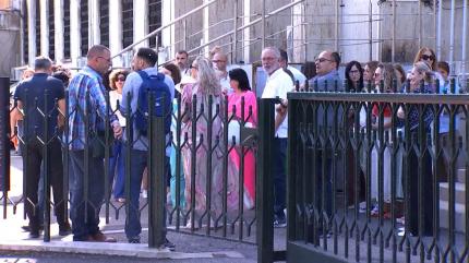 Bugetarii își apără sporurile cu proteste: "Lucrul în fața calculatorului implică presiune psihică"