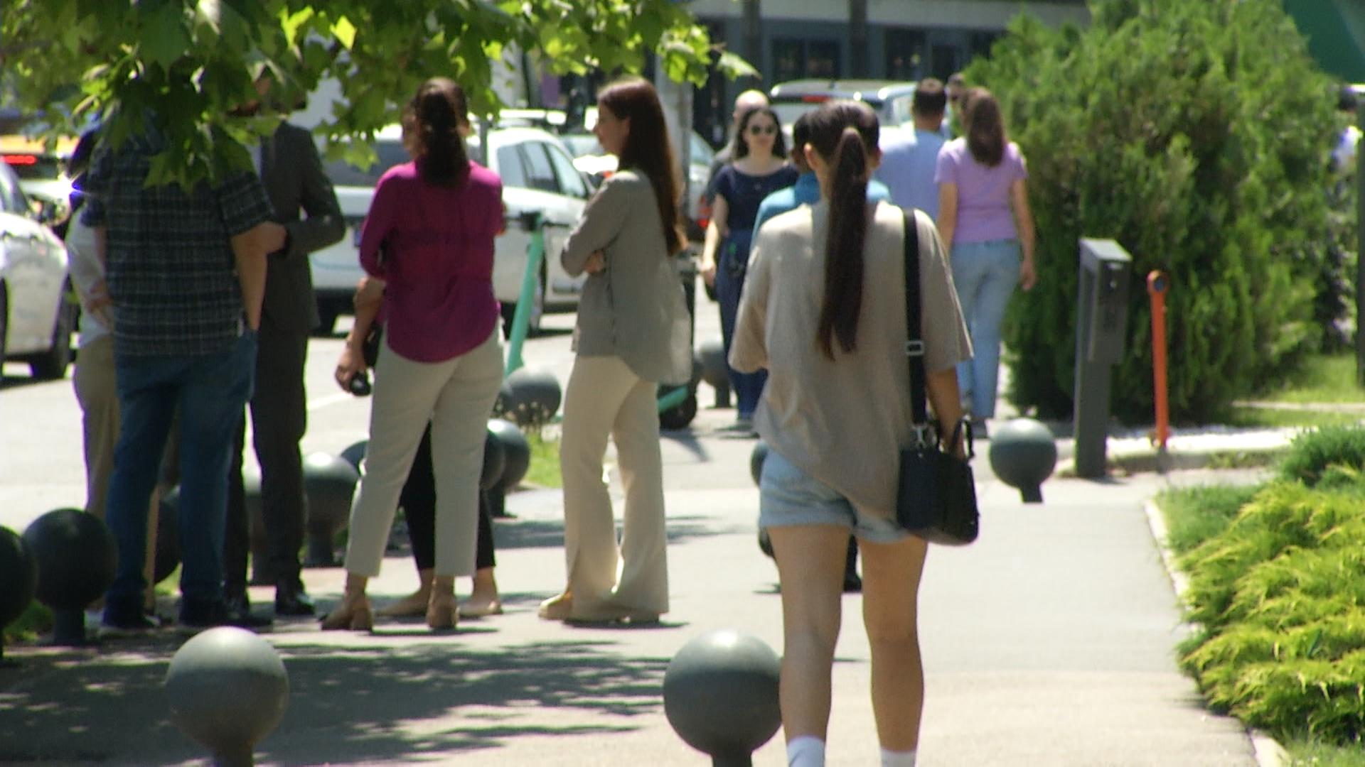 Plata contribuţiei la Pilonul III, noul beneficiu al angajatorilor. Românii, îndemnaţi de BNR să ia al doilea