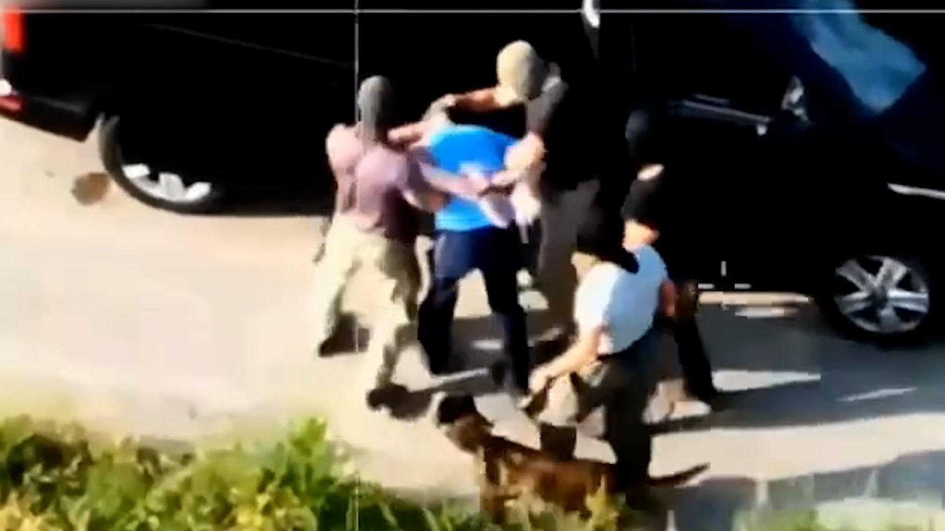 Românul, bănuit că ar fi criminal în serie în Italia, atacat în închisoare de ruda unei victime