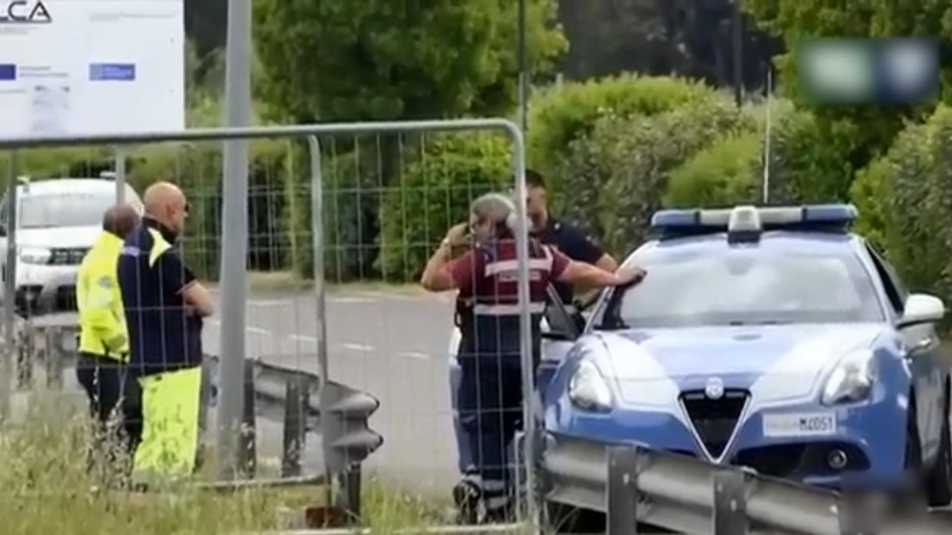 Românul, bănuit că ar fi criminal în serie în Italia, atacat în închisoare de ruda unei victime