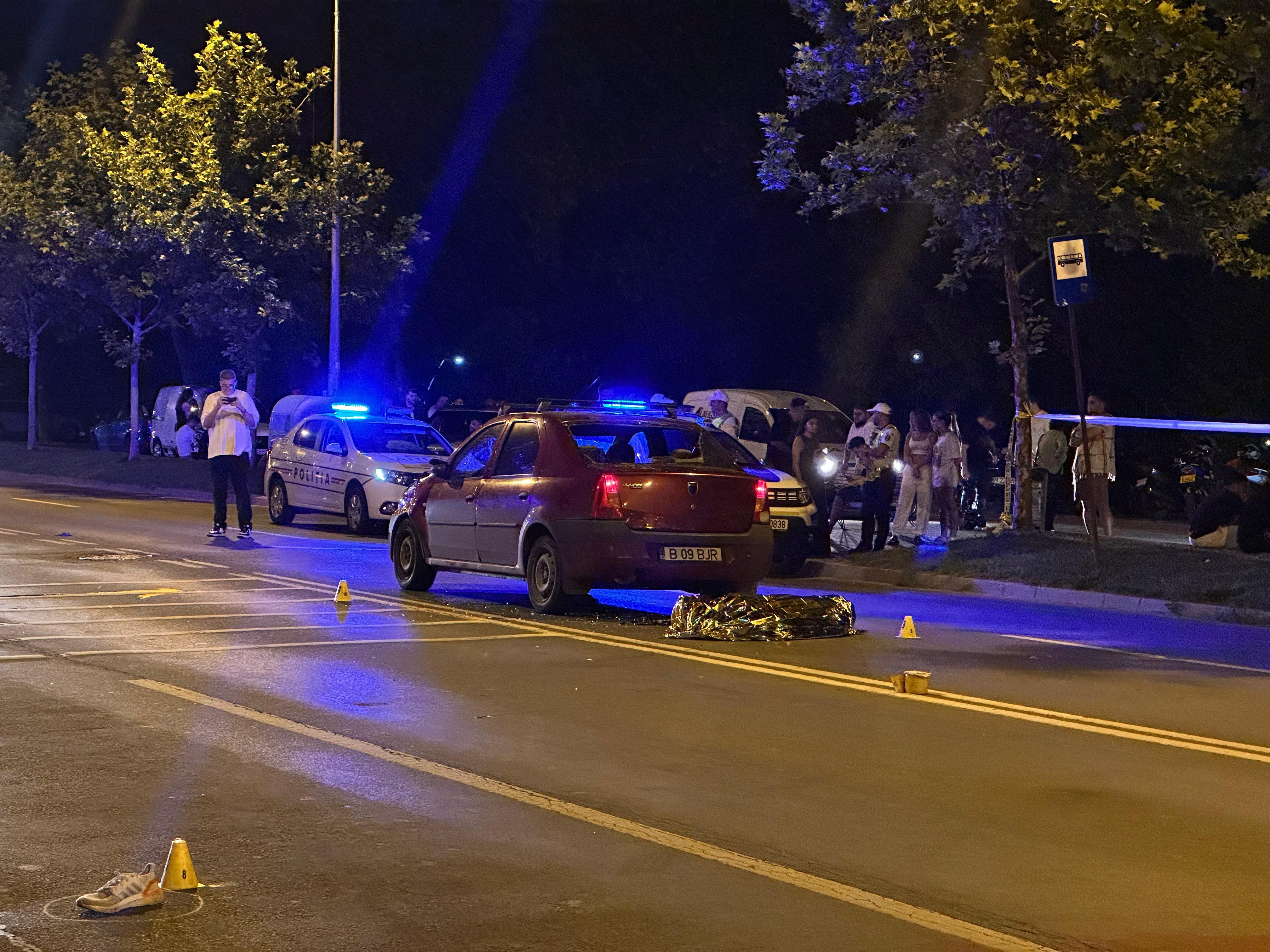 Doi soţi spulberaţi pe o trecere de pietoni din Bucureşti de un şofer de 74 de ani. Bărbatul a murit