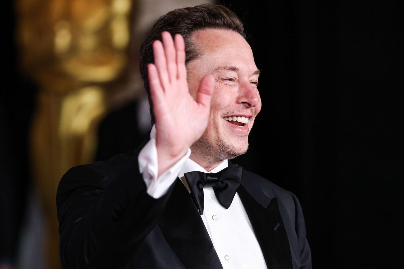 Elon Musk a şters postarea în care susținea că Trump apare în dosarul de abuzuri sexuale al lui Epstein