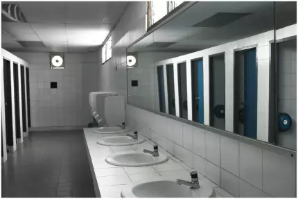 Directoare, arestată în India după ce și-a pus elevele să se dezbrace ca să verifice dacă sunt la menstruație Directoare, arestată în India după ce și-a pus elevele să se dezbrace ca să verifice dacă sunt la menstruație