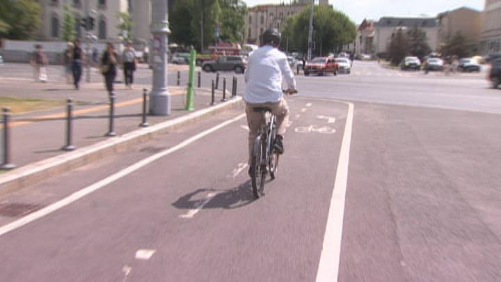 Masterplanul Velo: 500 de km de piste de biciclete în 10 ani. Bulevardele rămân fără o bandă